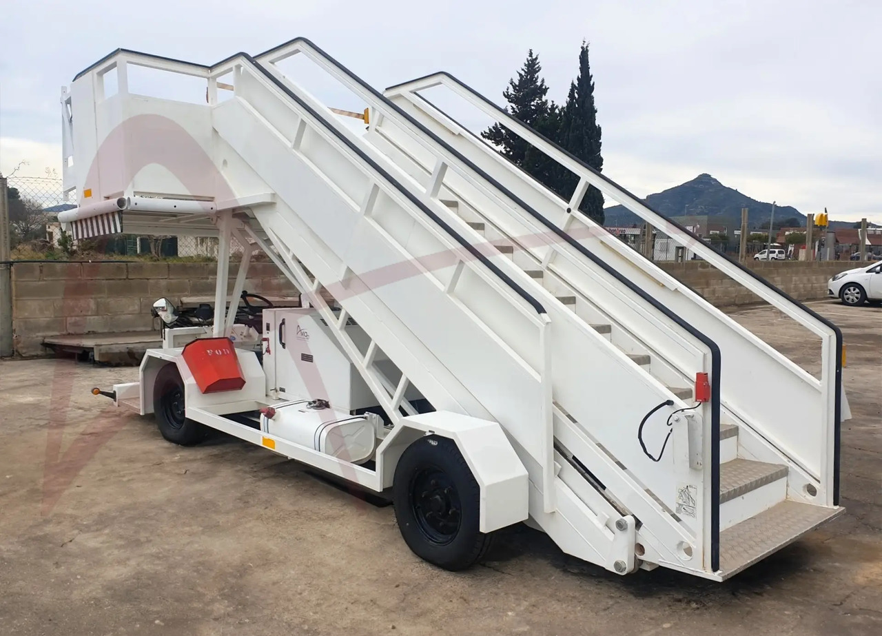 EINSA EDA - Passenger stairs: picture 3 EINSA EDA - Passenger stairs: picture 3