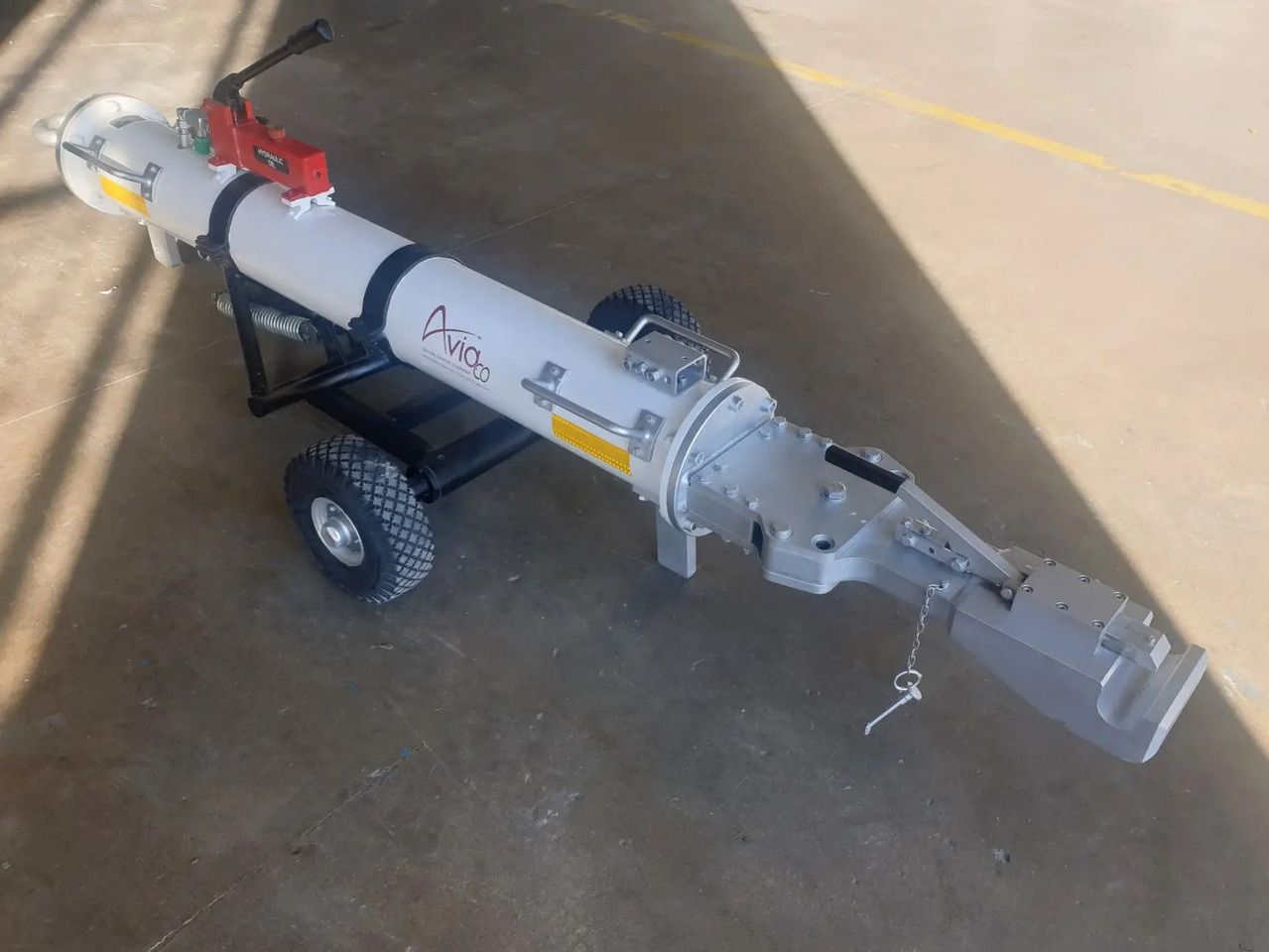 HYDRO TOWUNIV-4S - Ground support equipment: picture 3 HYDRO TOWUNIV-4S - Ground support equipment: picture 3