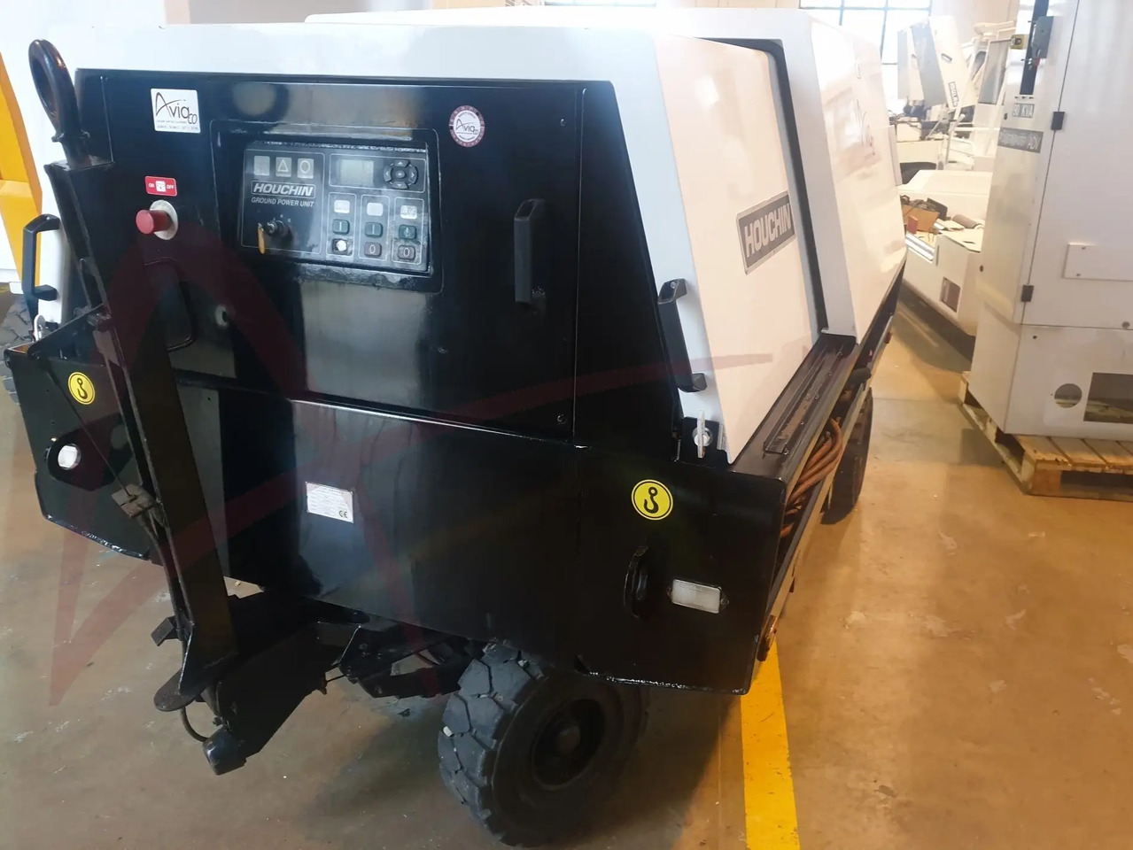 HOUCHIN 490-90 - Ground power unit: picture 2 HOUCHIN 490-90 - Ground power unit: picture 2