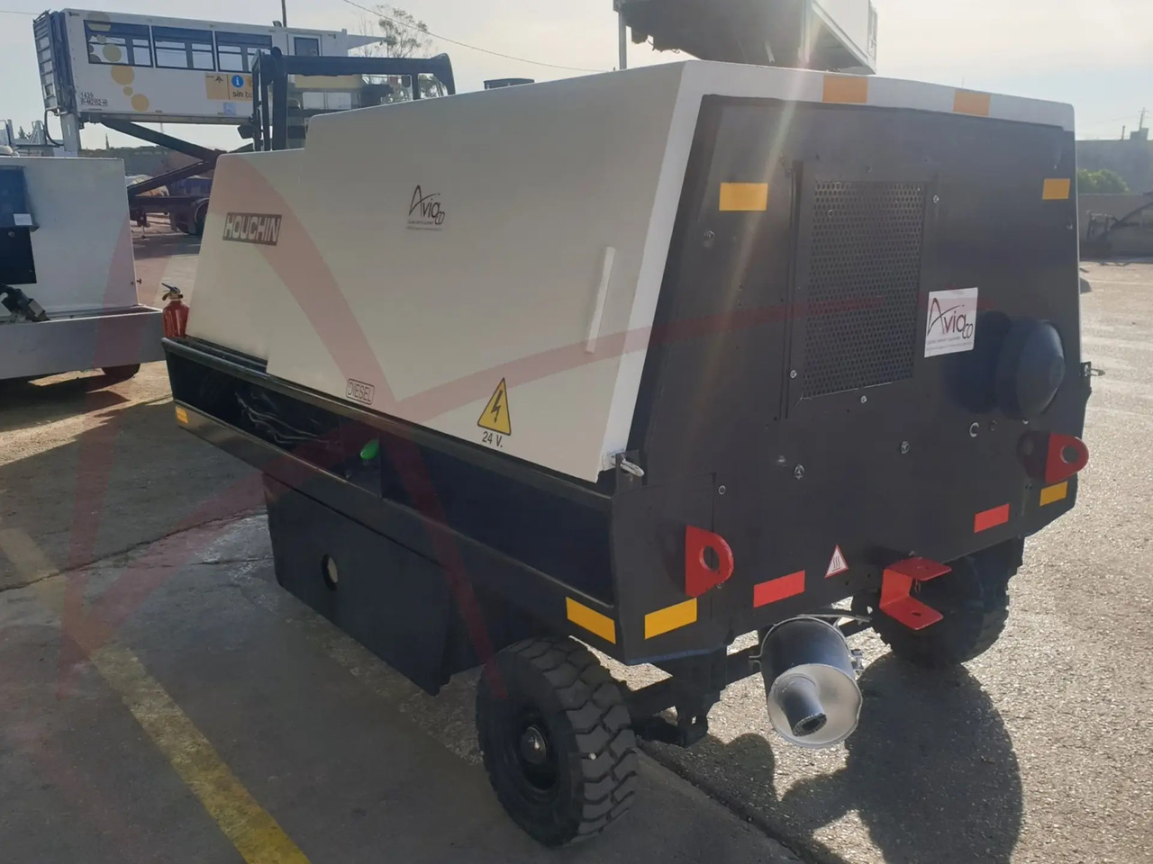 HOUCHIN D690 SV - Ground power unit: picture 2 HOUCHIN D690 SV - Ground power unit: picture 2