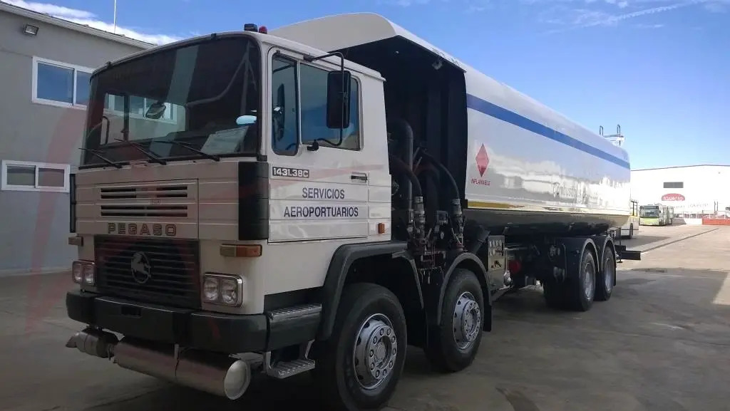 JET A1 - Tank truck: picture 1 JET A1 - Tank truck: picture 1