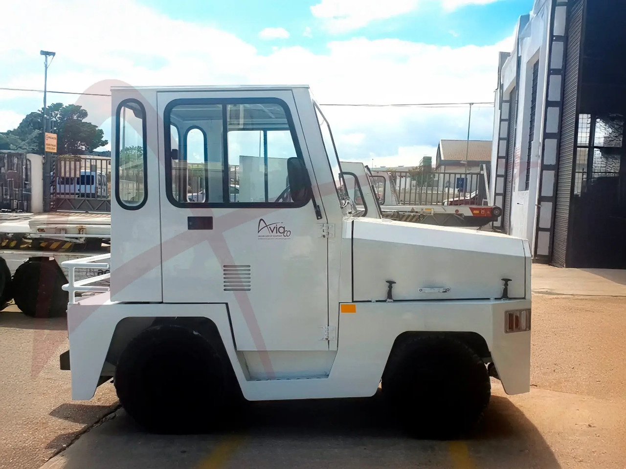 MULAG COMET 3 - Baggage tractor: picture 1 MULAG COMET 3 - Baggage tractor: picture 1