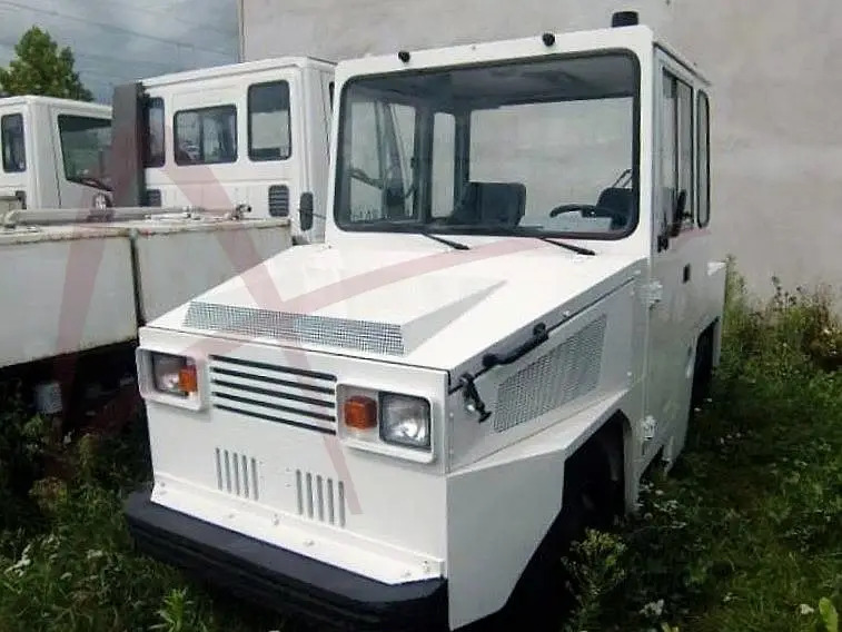 ROFAN ZD80 - Baggage tractor: picture 1 ROFAN ZD80 - Baggage tractor: picture 1