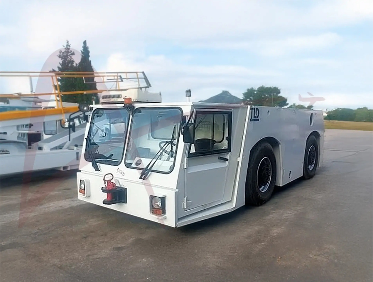 TLD TMX-400 - Pushback tractor: picture 2 TLD TMX-400 - Pushback tractor: picture 2