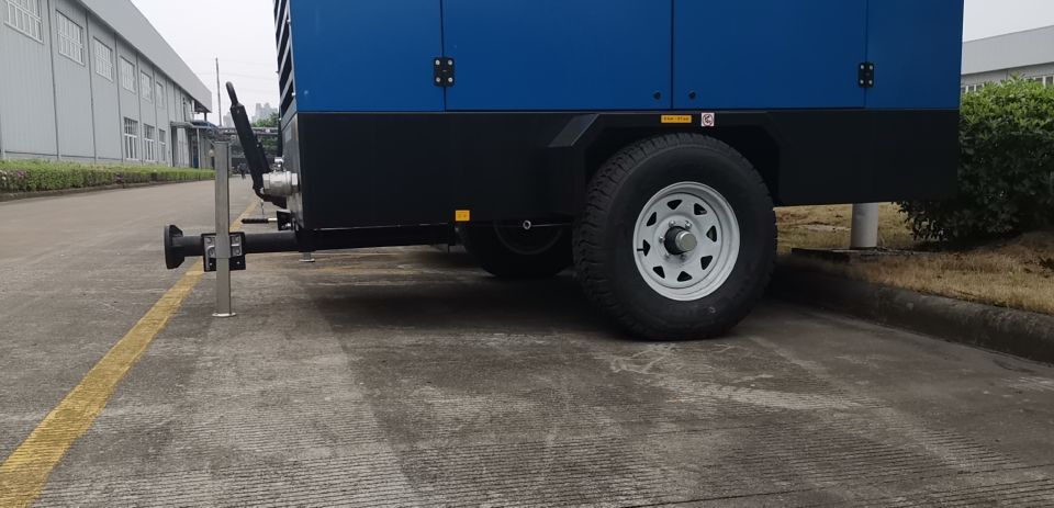 Liutech 320-20 1130CFM 20Bar Portable Screw Diesel - Air compressor: picture 5 Liutech 320-20 1130CFM 20Bar Portable Screw Diesel - Air compressor: picture 5