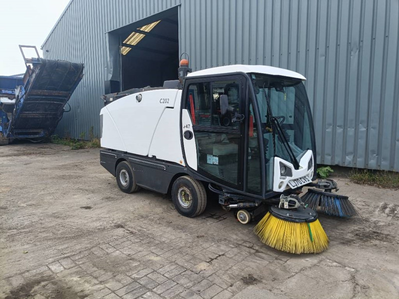 Bucher C 202 compact street sweeper johnson - Road sweeper: picture 1 Bucher C 202 compact street sweeper johnson - Road sweeper: picture 1