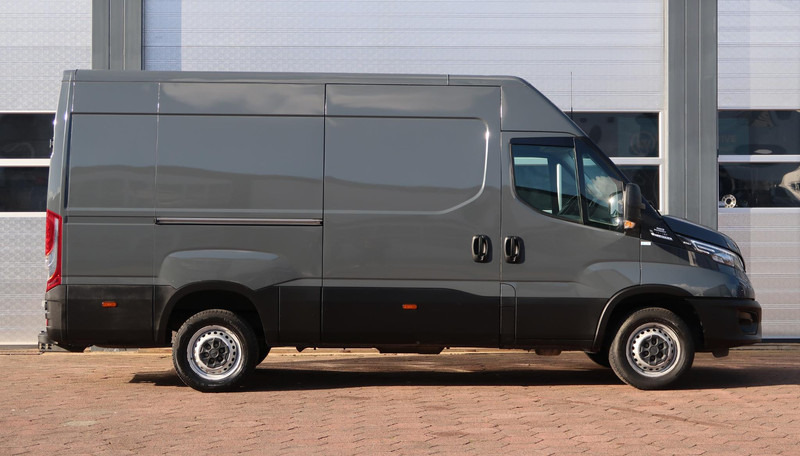 Panel van Iveco Daily 35S18HV 3.0 35 L2 H2 AUT/ LED/ CAMERA/ 3.5T/ CRUISE/ CLIMA/ TREKHAAK: picture 15