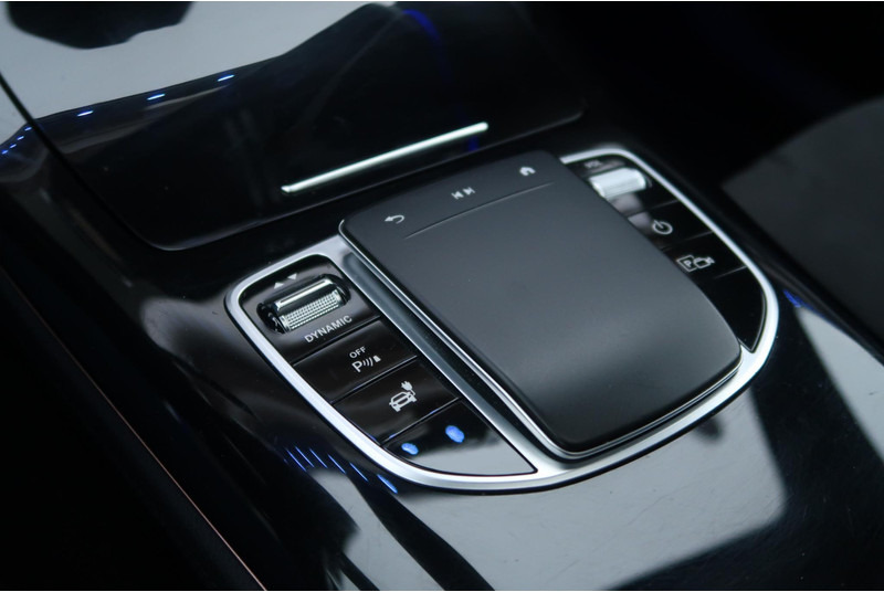 Mercedes-Benz EQC 400 4MATIC Business AMG 80 kWh PANO/ CAMERA/ LEDER/ TREKHAAK/ ETC. - SUV: picture 5 Mercedes-Benz EQC 400 4MATIC Business AMG 80 kWh PANO/ CAMERA/ LEDER/ TREKHAAK/ ETC. - SUV: picture 5