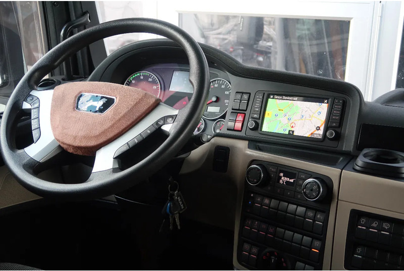 MAN TGX 26.580 6X2/4 RETARDER/ STEERED-PUSHER/ PTO/ ETC - Tractor unit: picture 5 MAN TGX 26.580 6X2/4 RETARDER/ STEERED-PUSHER/ PTO/ ETC - Tractor unit: picture 5