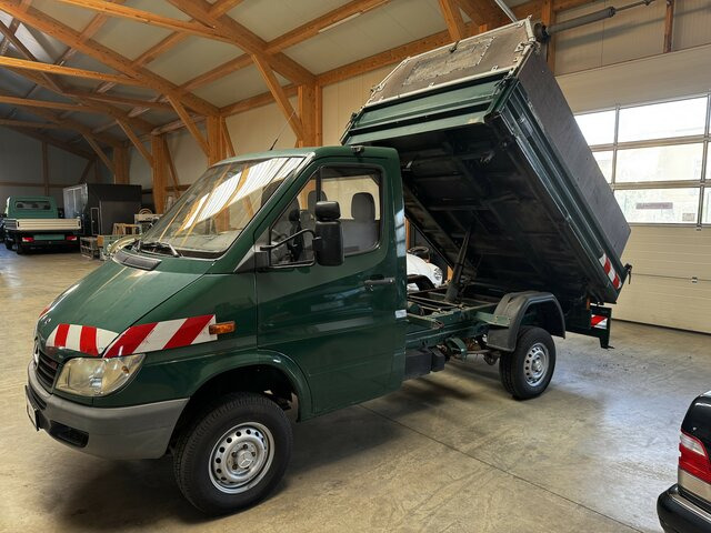 MERCEDES-BENZ Sprinter 311 CDI 4x4 Allrad 3-Seiten-Kipper - Tipper van: picture 1 MERCEDES-BENZ Sprinter 311 CDI 4x4 Allrad 3-Seiten-Kipper - Tipper van: picture 1