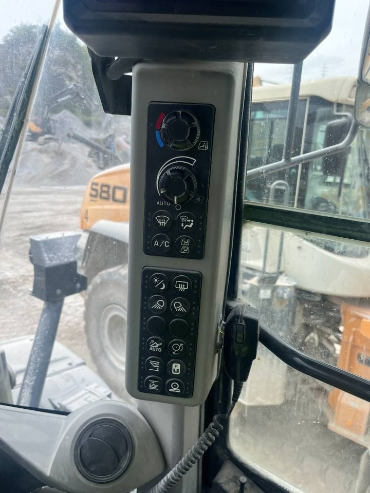 Wheel loader KOMATSU WA475-10EO: picture 22