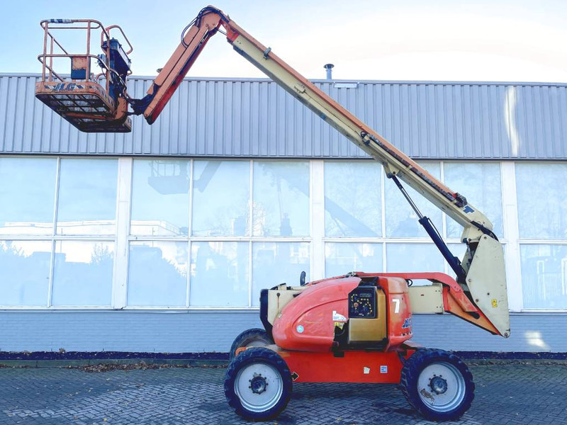 JLG 600 AJ - Telescopic boom: picture 1 JLG 600 AJ - Telescopic boom: picture 1