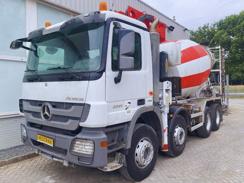 Concrete mixer truck Mercedes-Benz Actros 3241 Putzmeister M24/3 2013 8X4: picture 12 Concrete mixer truck Mercedes-Benz Actros 3241 Putzmeister M24/3 2013 8X4: picture 12