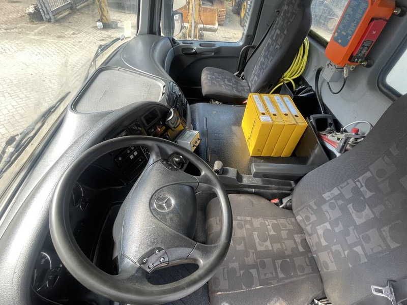 Concrete mixer truck Mercedes-Benz Actros 3241 Putzmeister M24/3 2013 8X4: picture 13 Concrete mixer truck Mercedes-Benz Actros 3241 Putzmeister M24/3 2013 8X4: picture 13