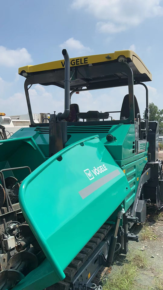 VOGELE S1880-3L Used paver laying machine 10m concrete road asphalt paver - Asphalt paver: picture 3 VOGELE S1880-3L Used paver laying machine 10m concrete road asphalt paver - Asphalt paver: picture 3
