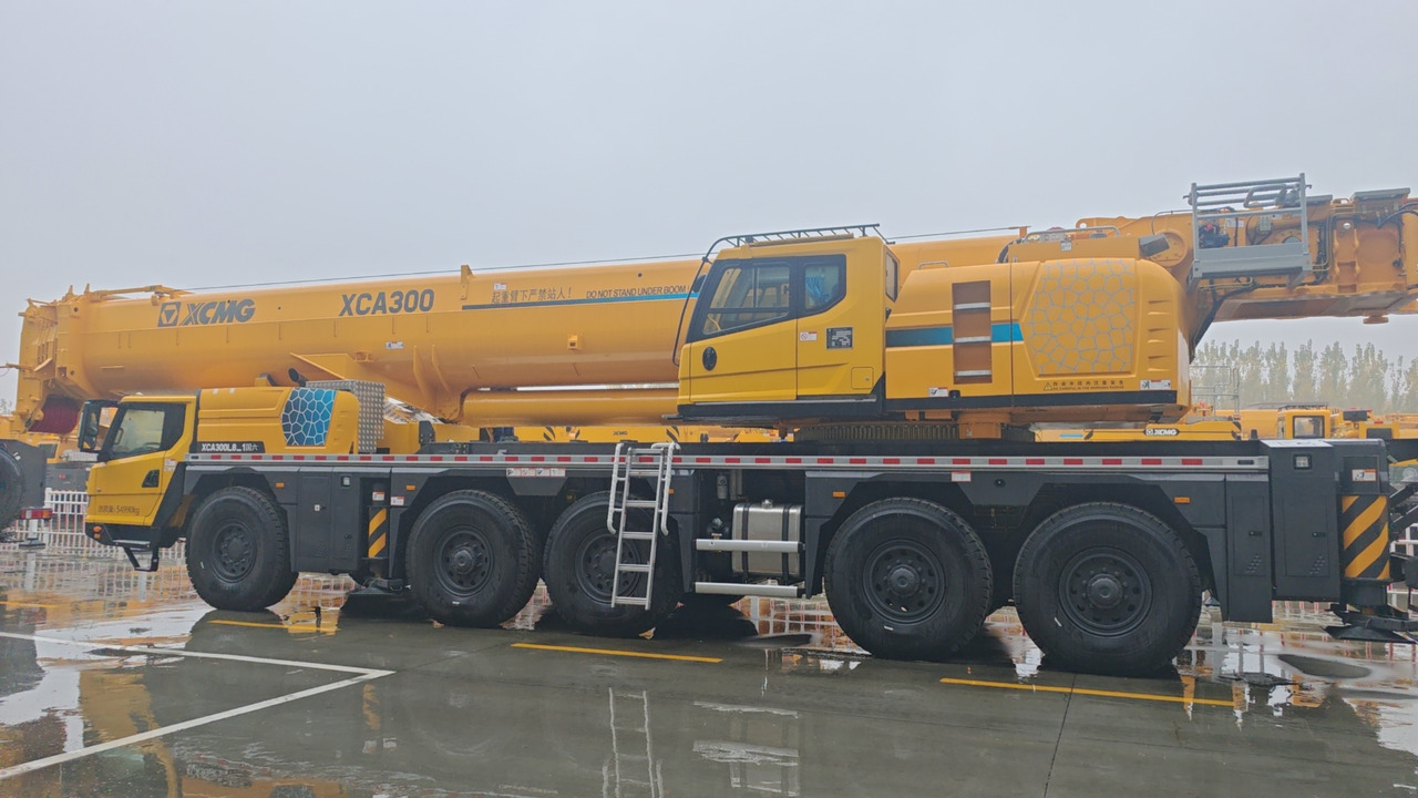 XCMG Official 2024 Year Pick Up Truck Crane 300t XCA300L8_1 Mobile All Terrain Crane Price - All terrain crane: picture 3 XCMG Official 2024 Year Pick Up Truck Crane 300t XCA300L8_1 Mobile All Terrain Crane Price - All terrain crane: picture 3