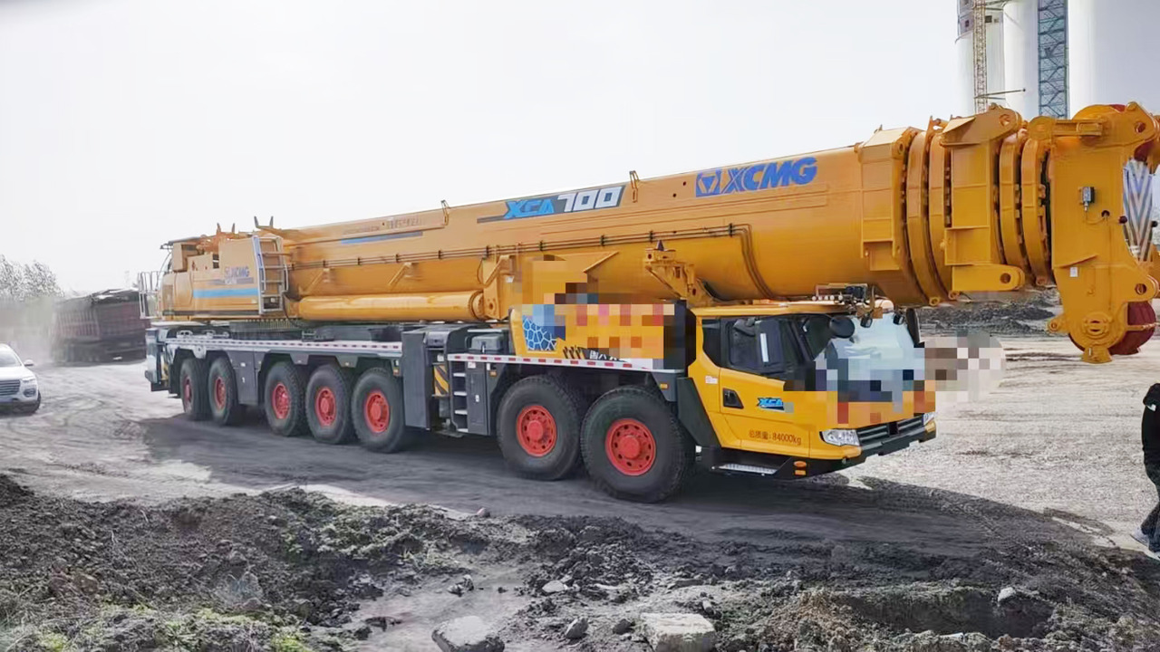 XCMG Official 700 Ton Used Mobile Cranes XCA700 All Terrain Crane Price For Sale - All terrain crane: picture 5 XCMG Official 700 Ton Used Mobile Cranes XCA700 All Terrain Crane Price For Sale - All terrain crane: picture 5