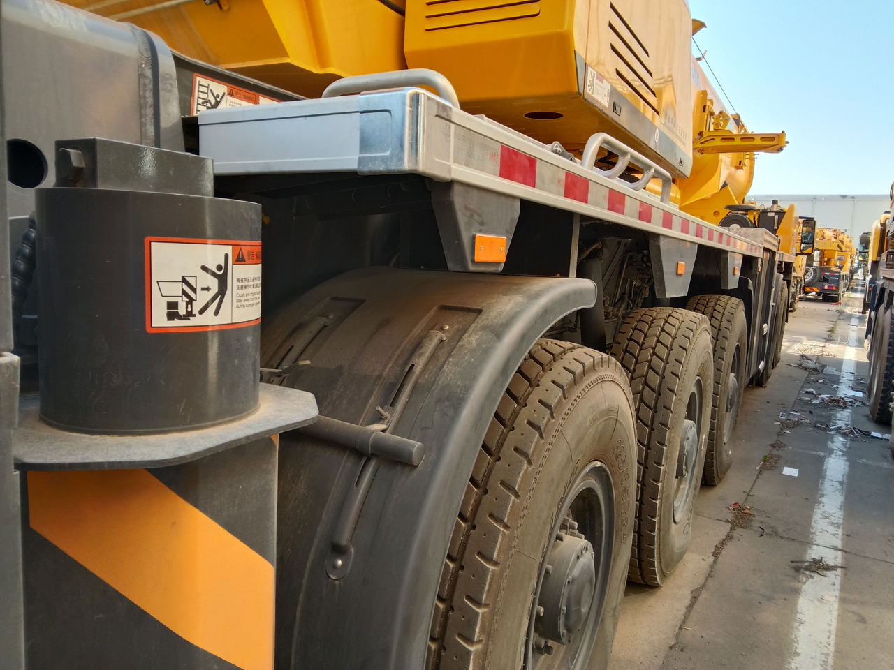 XCMG Official 8-Section XCA130L8_2 Used Knuckle Boom Truck Crane 130 Ton Hydraulic Crane Price - All terrain crane: picture 3 XCMG Official 8-Section XCA130L8_2 Used Knuckle Boom Truck Crane 130 Ton Hydraulic Crane Price - All terrain crane: picture 3