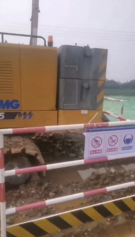 XCMG Official Used 55 Ton Crawler Crane XGC55 Second Hand Small Hydraulic Mobile Crane With High Quality - Crawler crane: picture 4 XCMG Official Used 55 Ton Crawler Crane XGC55 Second Hand Small Hydraulic Mobile Crane With High Quality - Crawler crane: picture 4