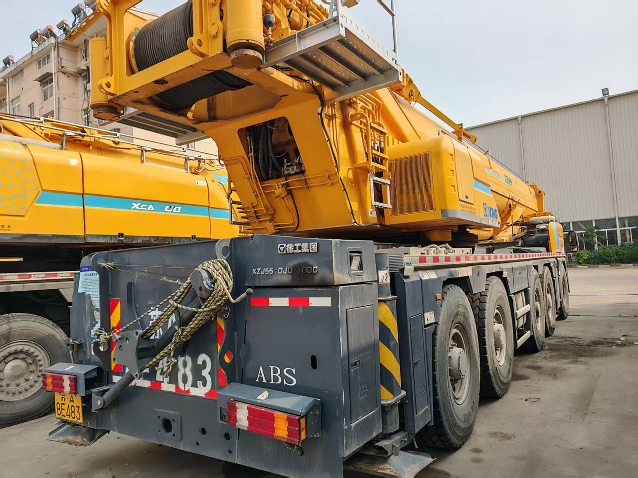XCMG Official Used Mobile Crane XCA300L8 300Ton 8-Section Truck Crane Hot Sale - All terrain crane: picture 3 XCMG Official Used Mobile Crane XCA300L8 300Ton 8-Section Truck Crane Hot Sale - All terrain crane: picture 3