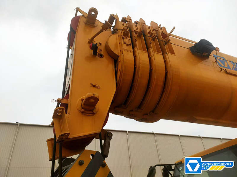 XCMG QY180K5C 180ton second hand truck crane for sale - Mobile crane: picture 3 XCMG QY180K5C 180ton second hand truck crane for sale - Mobile crane: picture 3