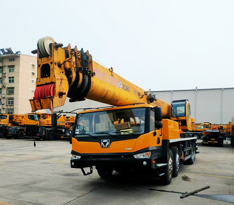 XCMG QY70K-I 70ton lifting machine hoist truck crane price - Mobile crane: picture 5 XCMG QY70K-I 70ton lifting machine hoist truck crane price - Mobile crane: picture 5