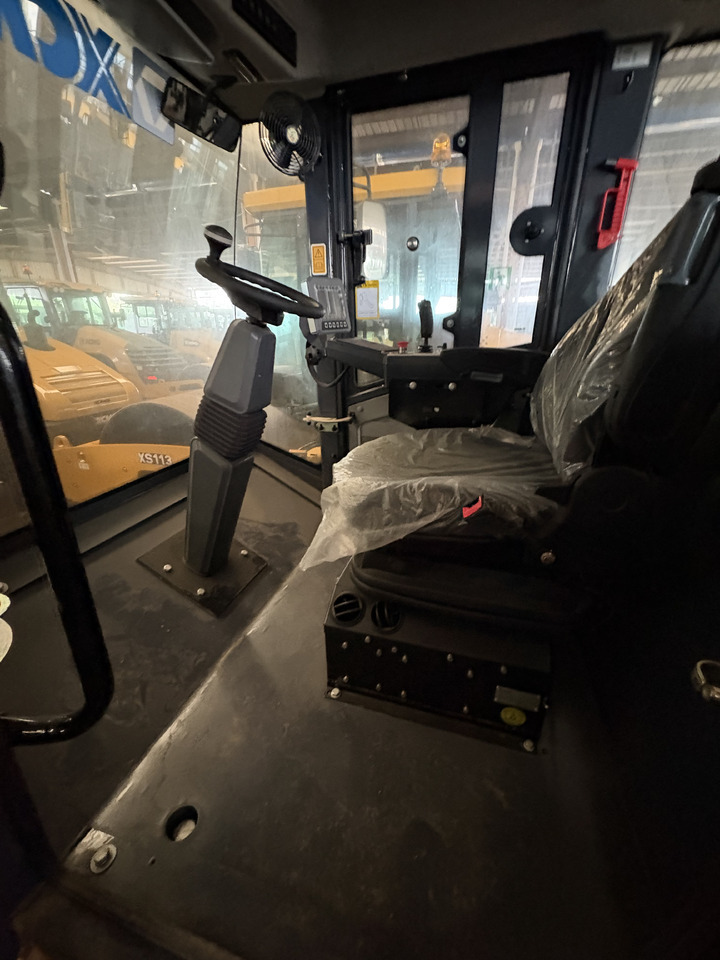 Road roller XCMG Used XS83 8 ton small single drum compactor road roller with diesel engine: picture 7 Road roller XCMG Used XS83 8 ton small single drum compactor road roller with diesel engine: picture 7