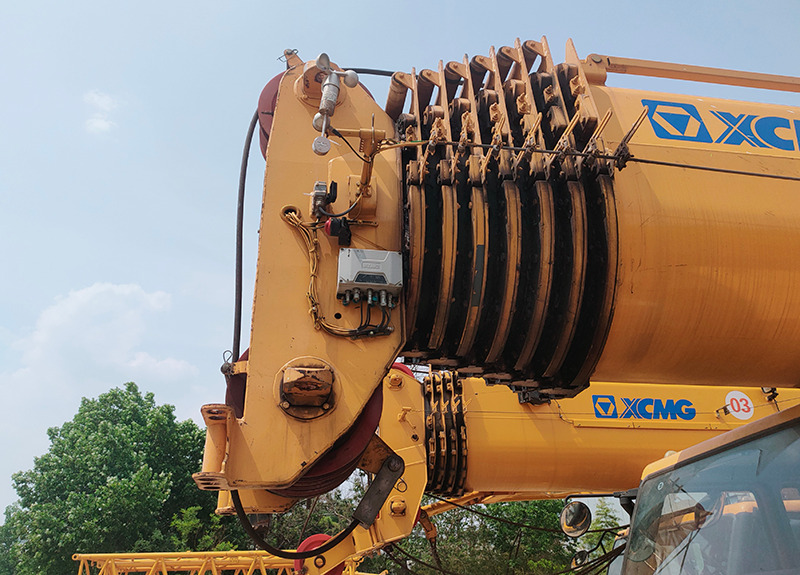 XCMG XCT130L8 second hand 130ton small hydraulic crane for sale - Mobile crane: picture 4 XCMG XCT130L8 second hand 130ton small hydraulic crane for sale - Mobile crane: picture 4