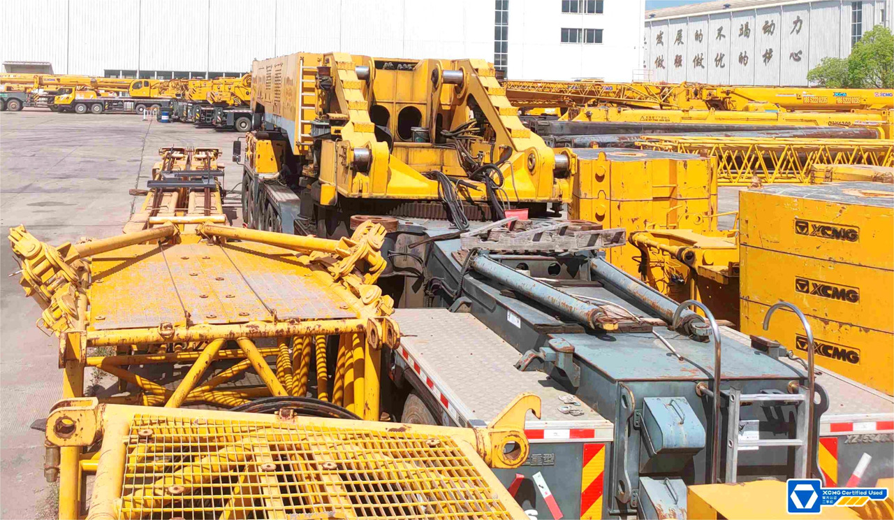 XCMG used 800ton all terrain crane heavy lifting machine price - All terrain crane: picture 5 XCMG used 800ton all terrain crane heavy lifting machine price - All terrain crane: picture 5