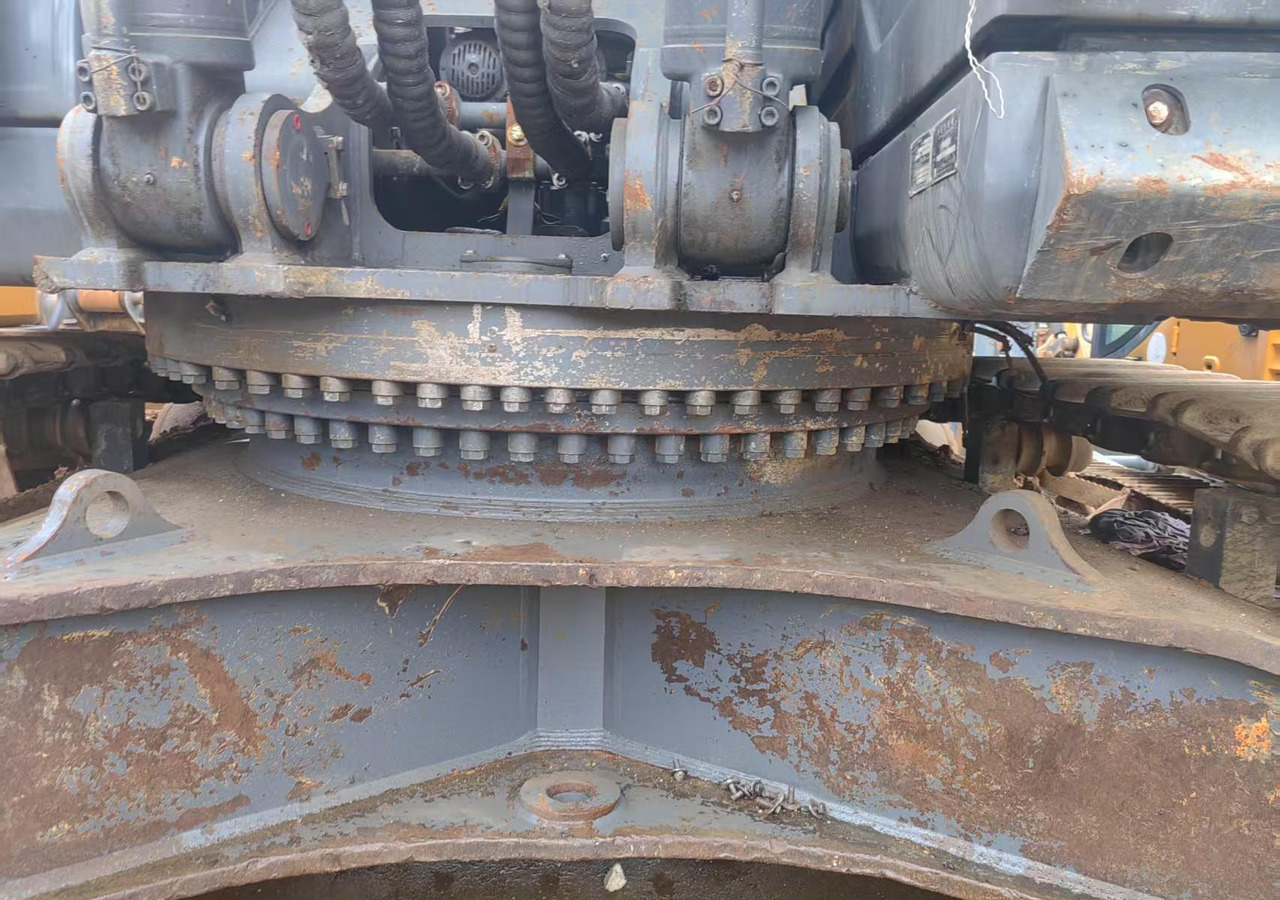 Crawler excavator XCMG used hydraulic excavator XE490DK 49ton for sale: picture 8