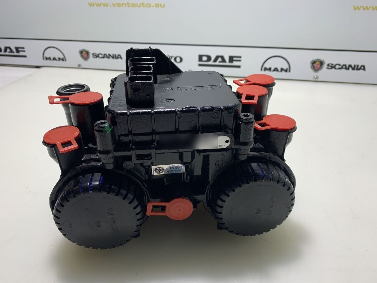 DAF XF 106 1818832 1867002   DAF XF 106 truck - Brake valve for Truck: picture 5 DAF XF 106 1818832 1867002   DAF XF 106 truck - Brake valve for Truck: picture 5