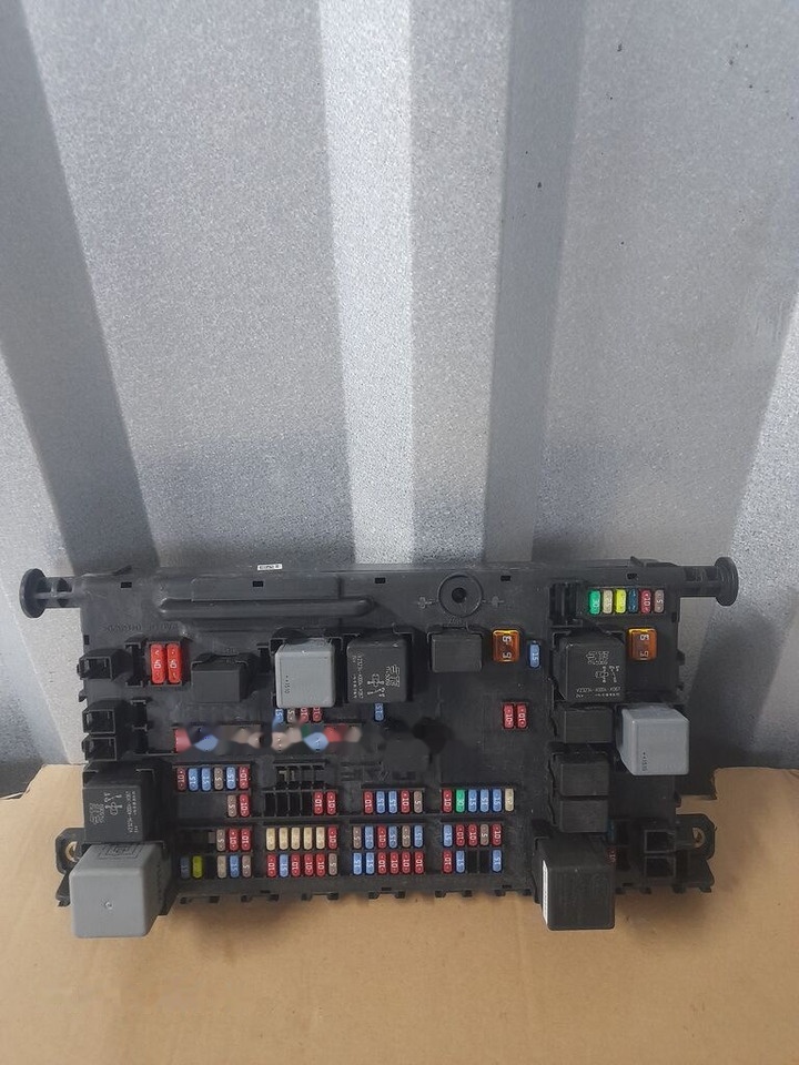 DAF XF 106 1925270 DAF XF 106 1925270 - Fuse for Truck: picture 1 DAF XF 106 1925270 DAF XF 106 1925270 - Fuse for Truck: picture 1