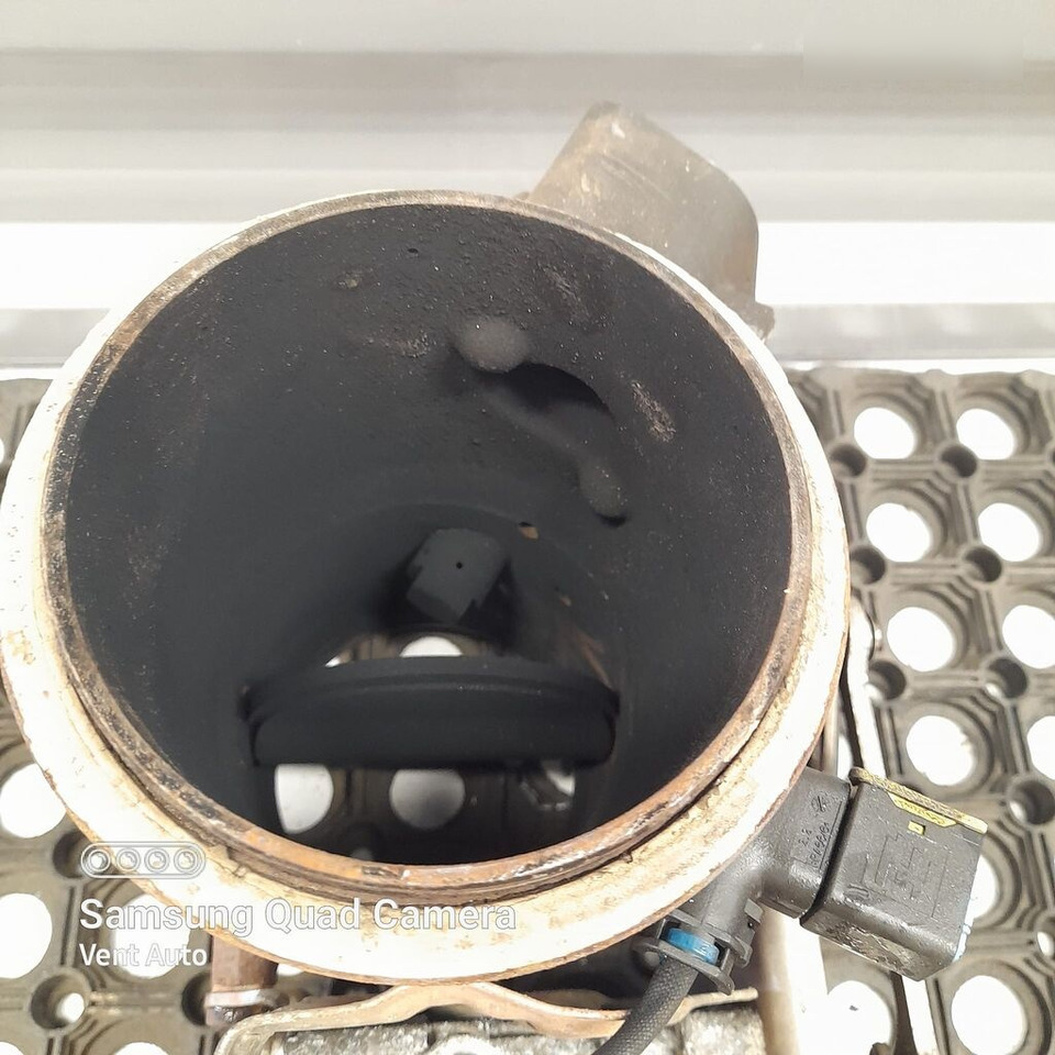 DAF XF 106 LIFT DAF XF 106 LIFT 530KM 2123995 truck - Valve for Truck: picture 4 DAF XF 106 LIFT DAF XF 106 LIFT 530KM 2123995 truck - Valve for Truck: picture 4