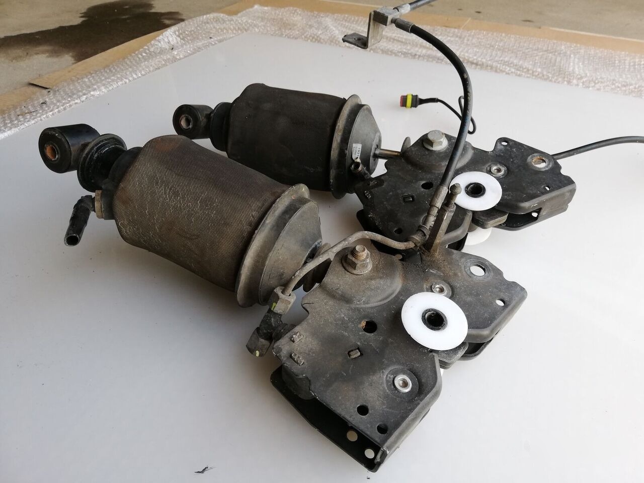 DAF XF 106 truck - Cab suspension for Truck: picture 2 DAF XF 106 truck - Cab suspension for Truck: picture 2