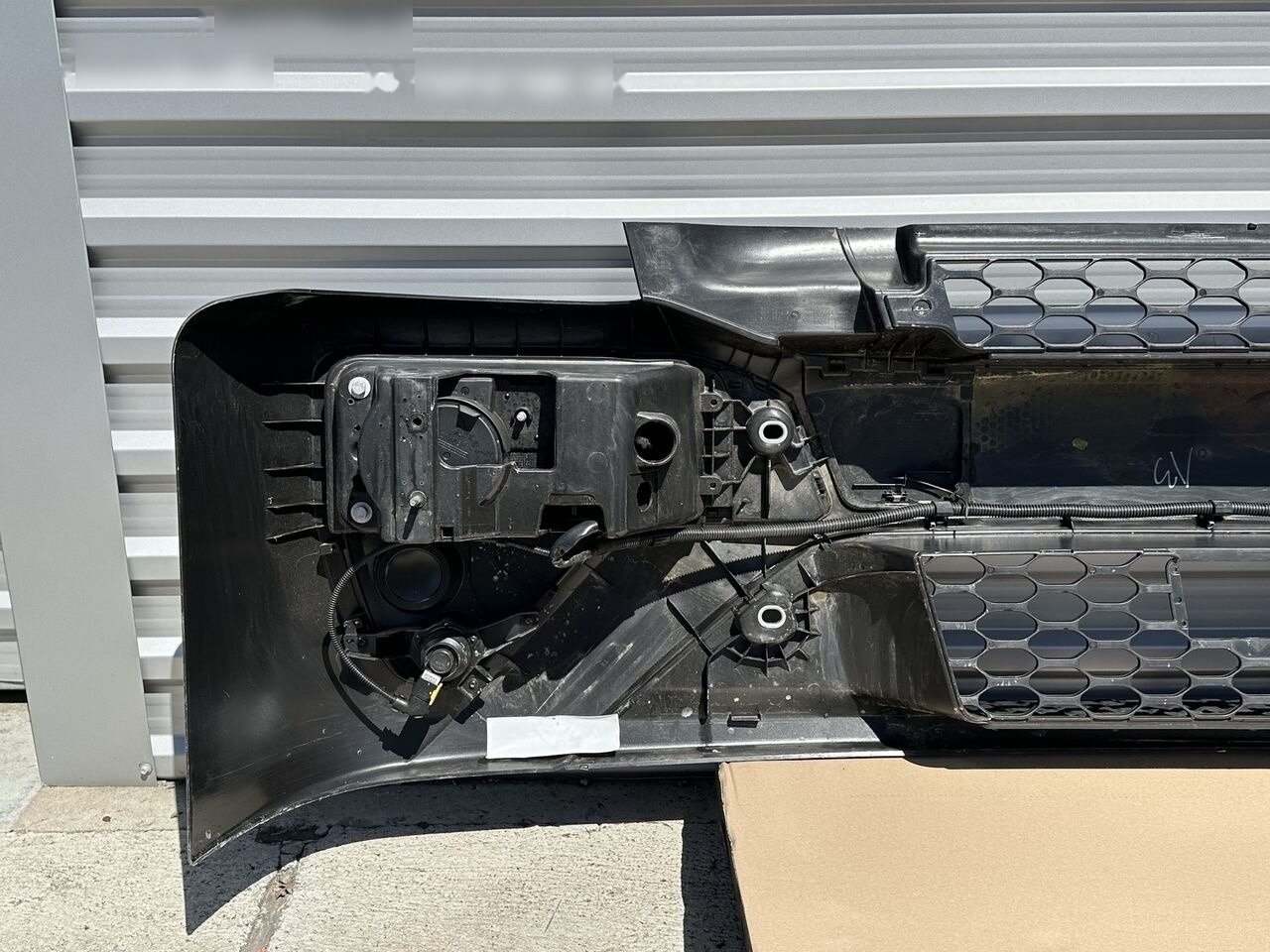 IVECO EUROCARGO/ 5801690602 / 5801745452 / 5801745449 IVECO 5801690602 / 5801745452 / 5801745449 - Bumper for Truck: picture 3 IVECO EUROCARGO/ 5801690602 / 5801745452 / 5801745449 IVECO 5801690602 / 5801745452 / 5801745449 - Bumper for Truck: picture 3