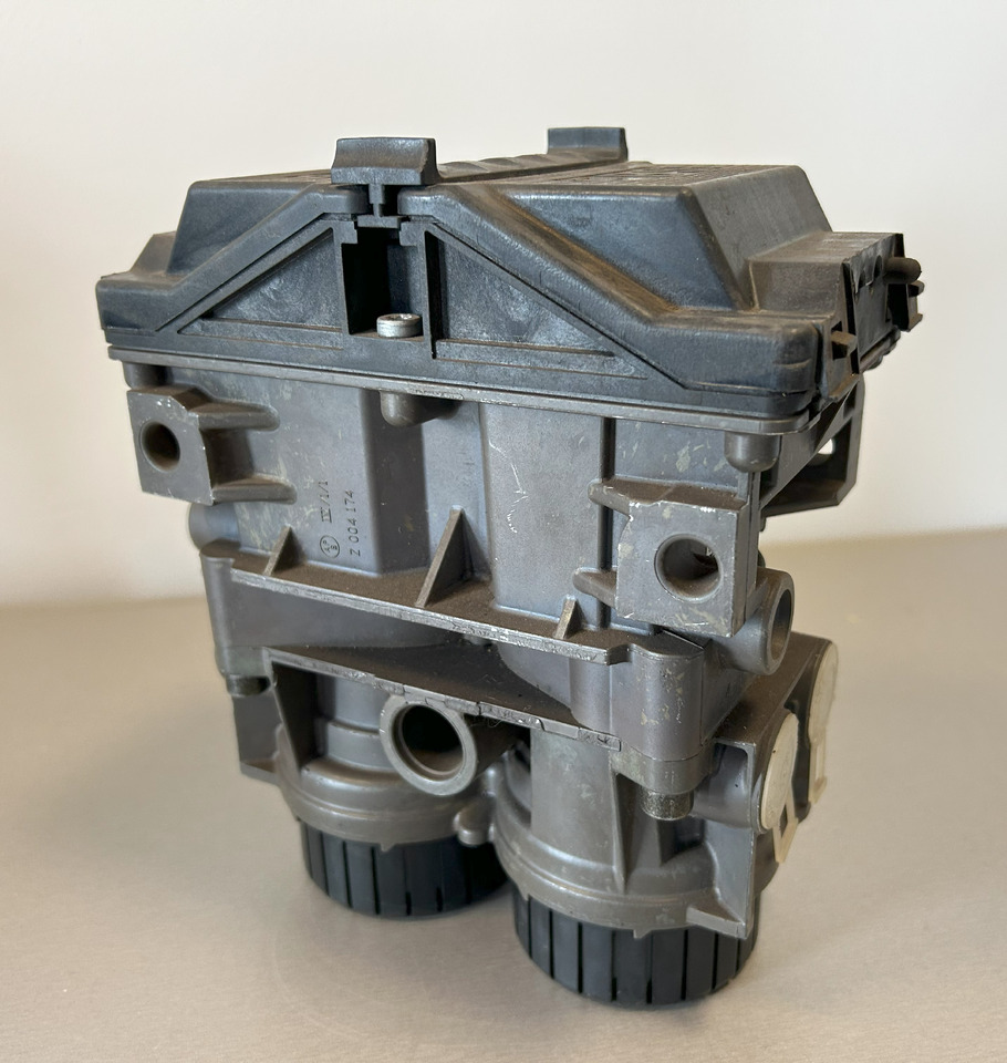 KNORR-BREMSE REAR AXLE EBS MODULATOR SCANIA - Brake valve: picture 3 KNORR-BREMSE REAR AXLE EBS MODULATOR SCANIA - Brake valve: picture 3
