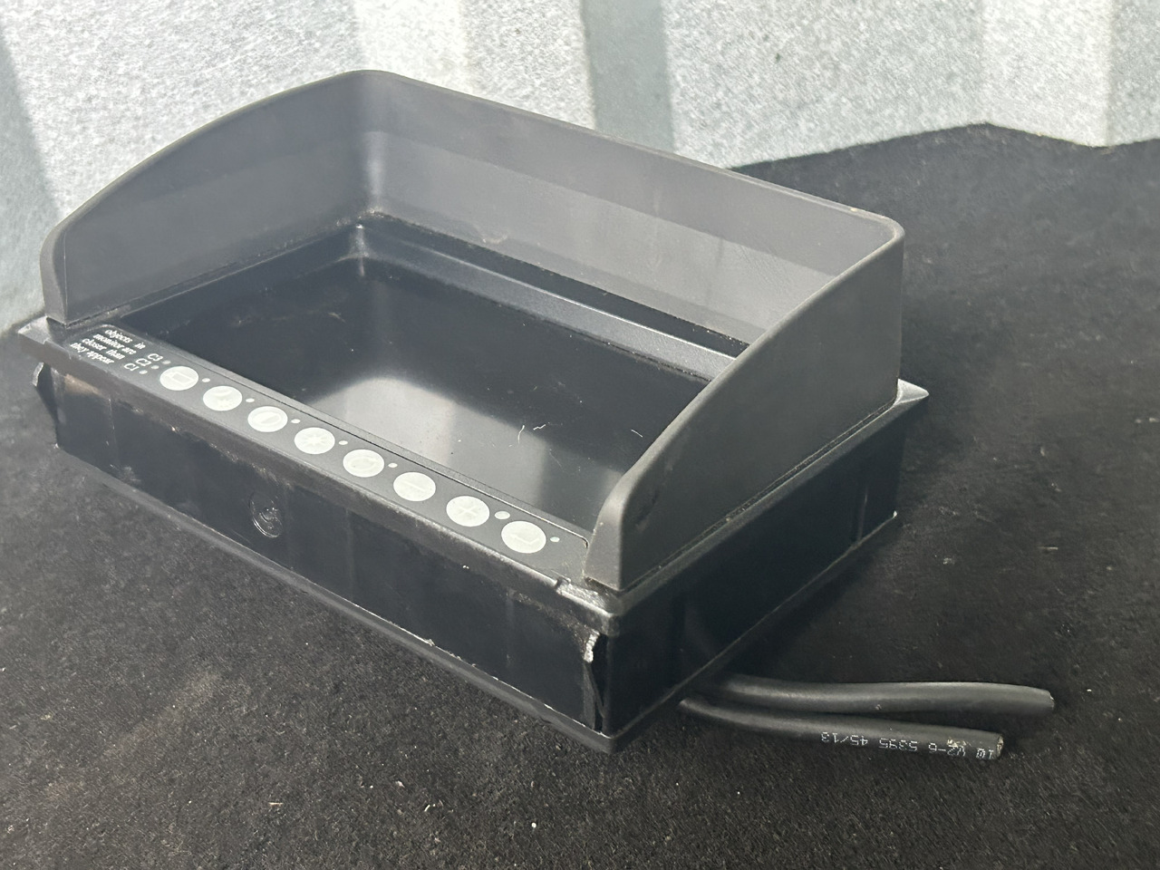 MERCEDES-BENZ 7" LCD REAR VIEW CAMERA MONITOR ORLACO - Cab and interior: picture 5 MERCEDES-BENZ 7" LCD REAR VIEW CAMERA MONITOR ORLACO - Cab and interior: picture 5