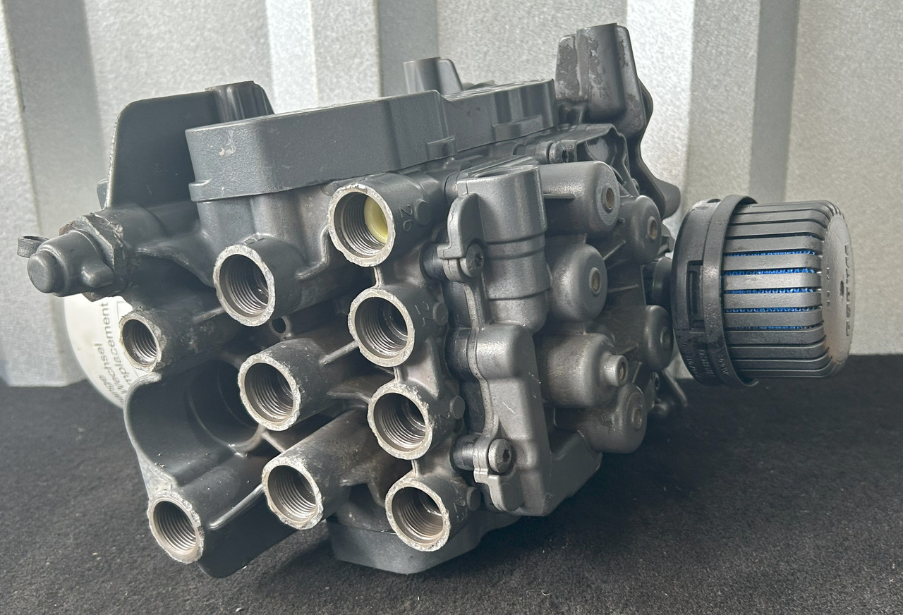 MERCEDES-BENZ ACTROS MP4 EAPU AIR DRYER EL 2204 - Brake parts for Truck: picture 5 MERCEDES-BENZ ACTROS MP4 EAPU AIR DRYER EL 2204 - Brake parts for Truck: picture 5