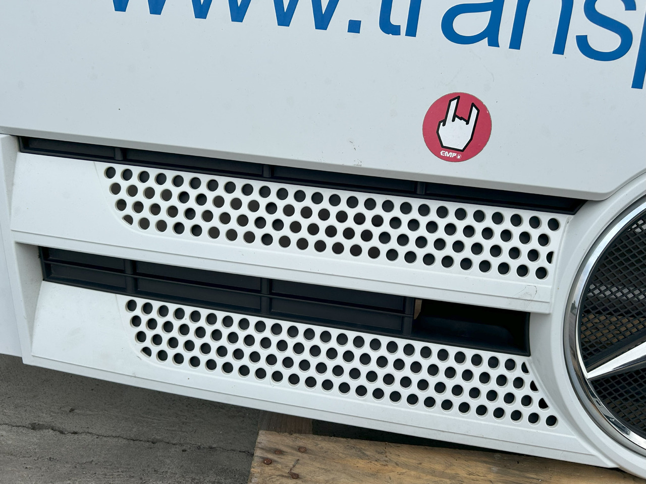 MERCEDES-BENZ ACTROS MP4 FRONT PANEL COMPLETE HOOD AND GRILL - Body and exterior: picture 4 MERCEDES-BENZ ACTROS MP4 FRONT PANEL COMPLETE HOOD AND GRILL - Body and exterior: picture 4