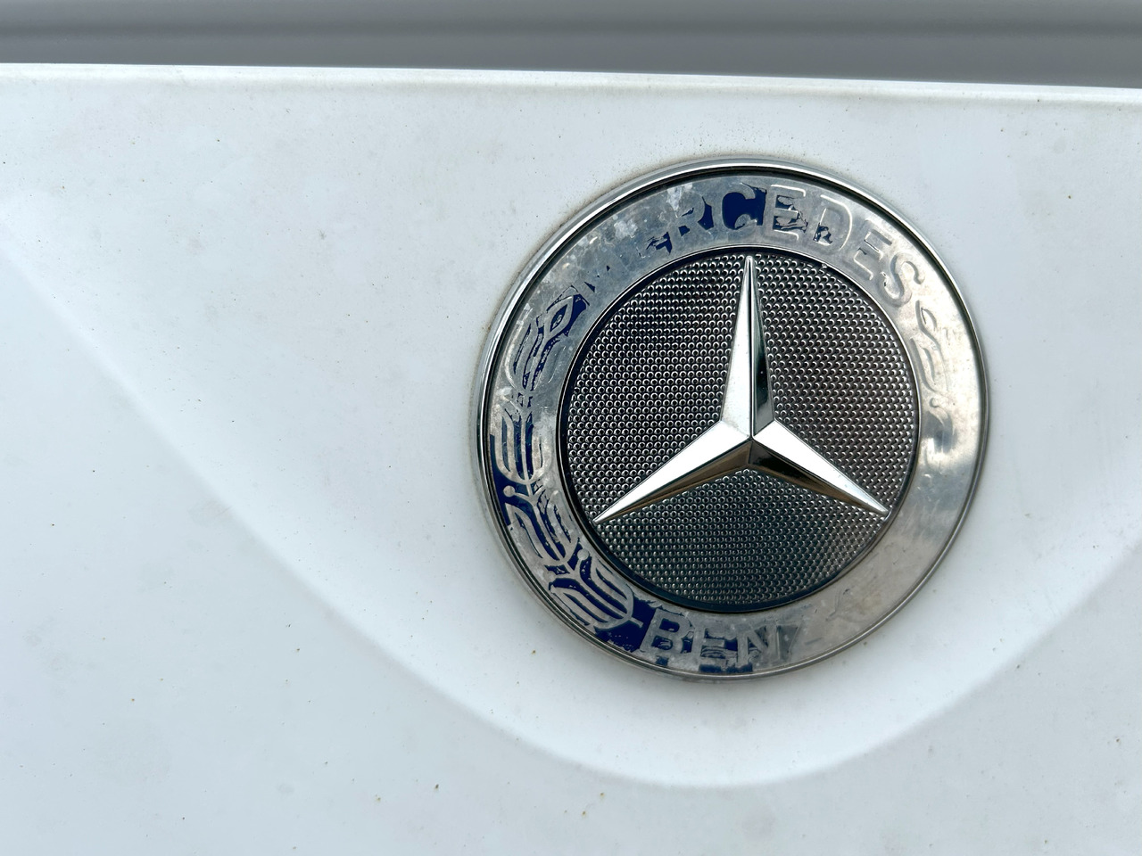 MERCEDES-BENZ ACTROS MP4 FRONT PANEL COMPLETE HOOD AND GRILL - Body and exterior: picture 3 MERCEDES-BENZ ACTROS MP4 FRONT PANEL COMPLETE HOOD AND GRILL - Body and exterior: picture 3