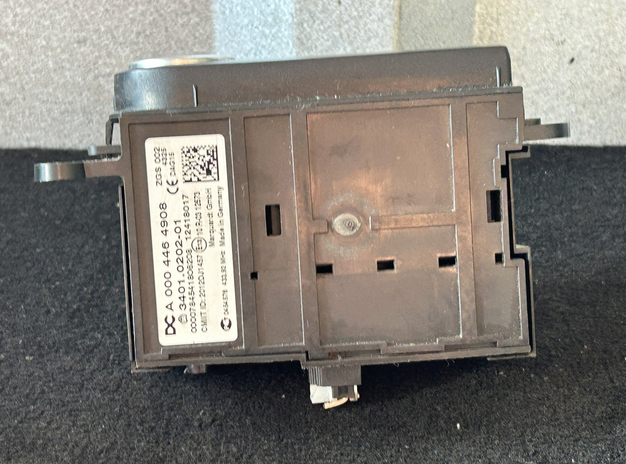 MERCEDES-BENZ ACTROS MP4 START/STOP IGNITION SWITCH - Dashboard for Truck: picture 3 MERCEDES-BENZ ACTROS MP4 START/STOP IGNITION SWITCH - Dashboard for Truck: picture 3