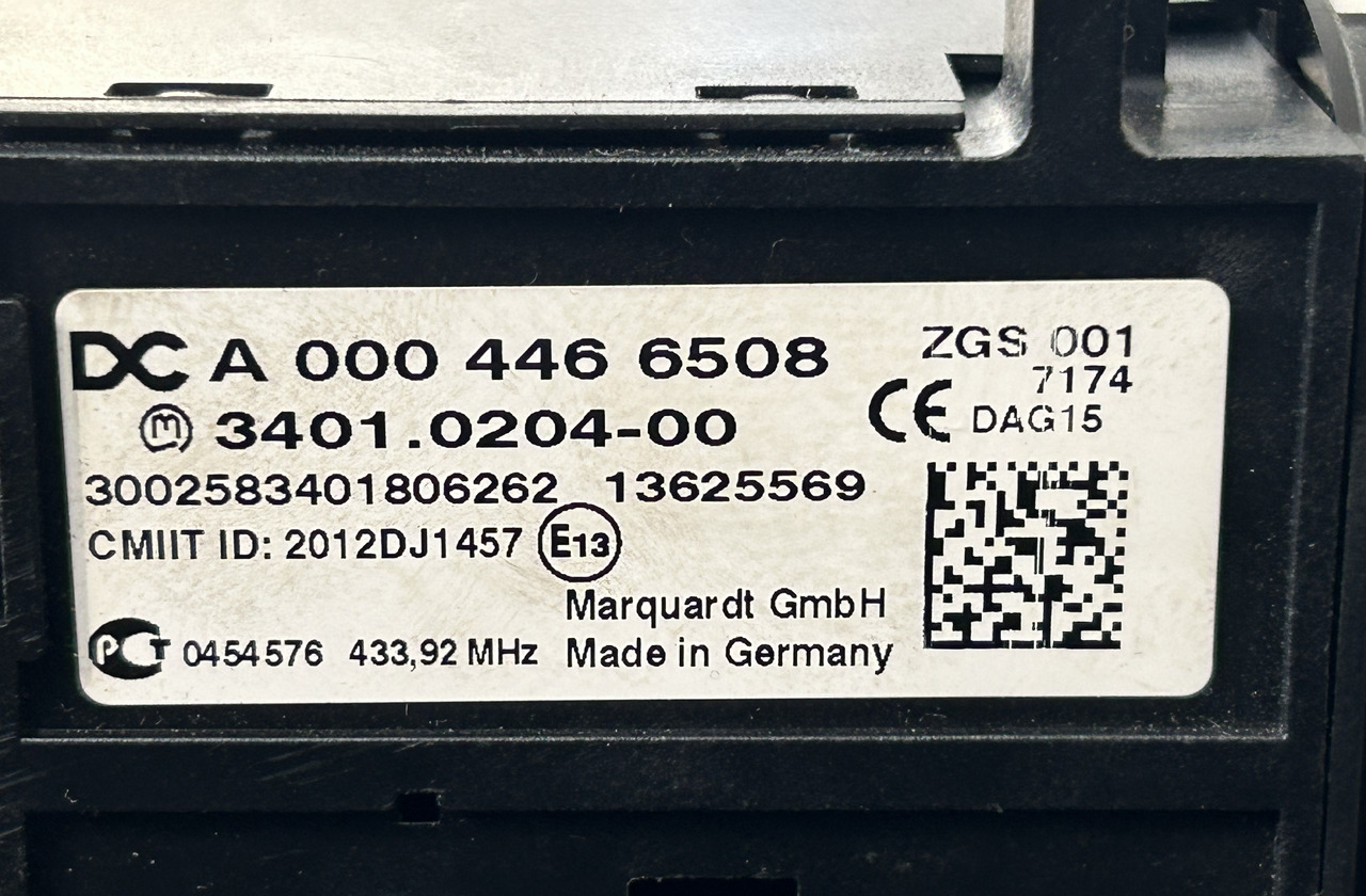 MERCEDES-BENZ ACTROS MP4 START/STOP IGNITION SWITCH - Dashboard for Truck: picture 5 MERCEDES-BENZ ACTROS MP4 START/STOP IGNITION SWITCH - Dashboard for Truck: picture 5