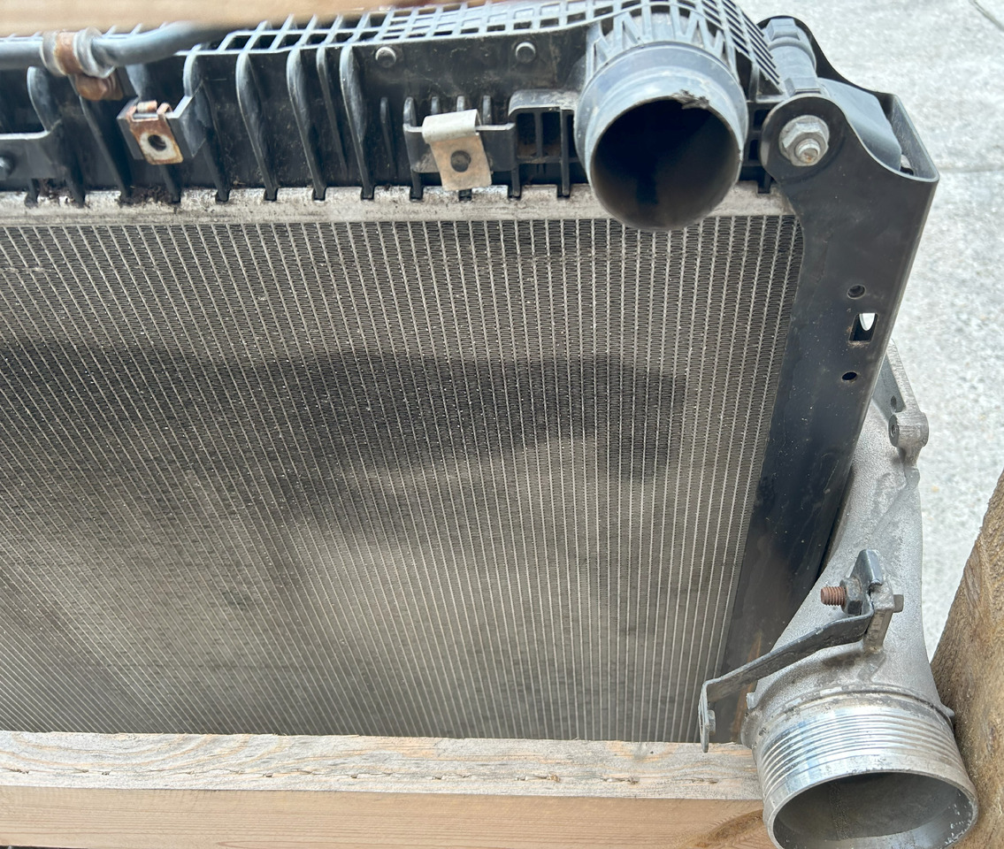 Mercedes ACTROS MP4 COOLERS SET - Radiator: picture 4 Mercedes ACTROS MP4 COOLERS SET - Radiator: picture 4