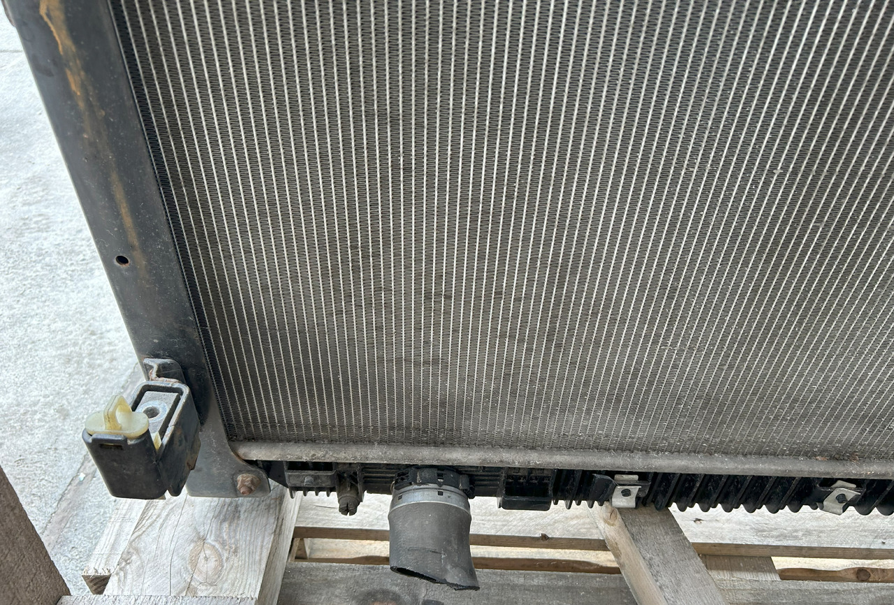 Mercedes ACTROS MP4 COOLERS SET - Radiator: picture 5 Mercedes ACTROS MP4 COOLERS SET - Radiator: picture 5