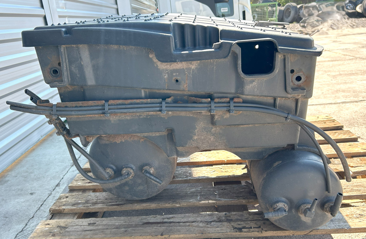 Mercedes AROCS MP4 BATTERY BOX WITH CYLINDERS - Battery for Truck: picture 1 Mercedes AROCS MP4 BATTERY BOX WITH CYLINDERS - Battery for Truck: picture 1