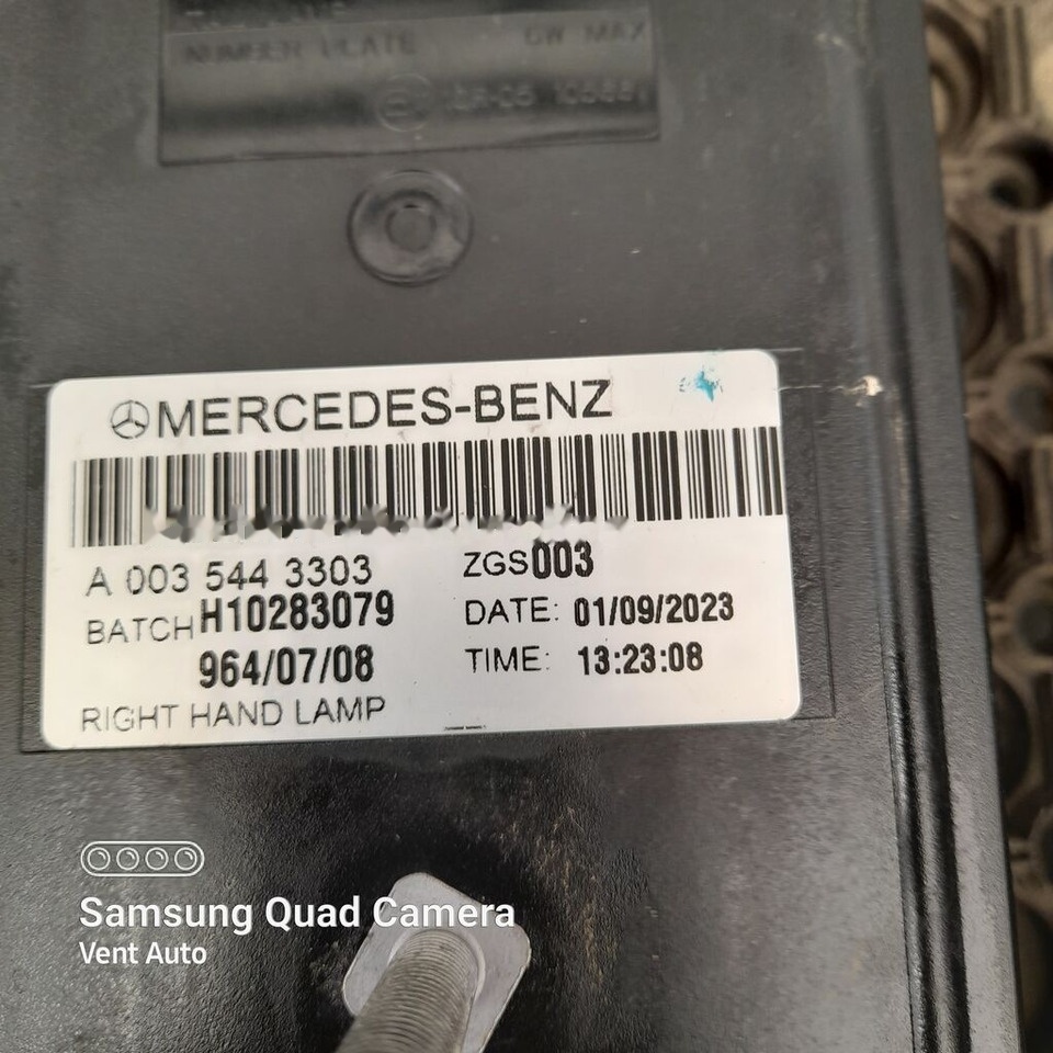 Mercedes-Benz ACTROS MP5 A0035443303 - Tail light for Truck: picture 3 Mercedes-Benz ACTROS MP5 A0035443303 - Tail light for Truck: picture 3