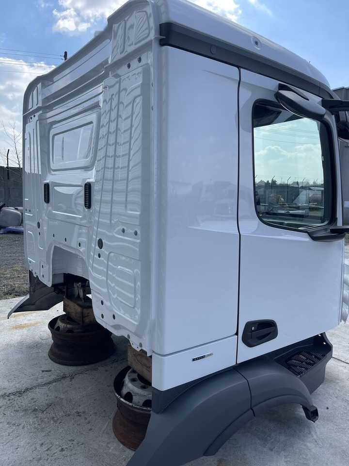 Mercedes-Benz ANTOS AXOR MP4 A9607202103 for Mercedes-Benz ANTOS AXOR MP4 CLASSIC - Door and parts: picture 3 Mercedes-Benz ANTOS AXOR MP4 A9607202103 for Mercedes-Benz ANTOS AXOR MP4 CLASSIC - Door and parts: picture 3