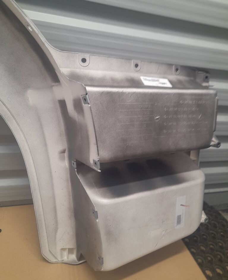 Mercedes-Benz ATEGO A9676660301 - Footstep for Truck: picture 3 Mercedes-Benz ATEGO A9676660301 - Footstep for Truck: picture 3