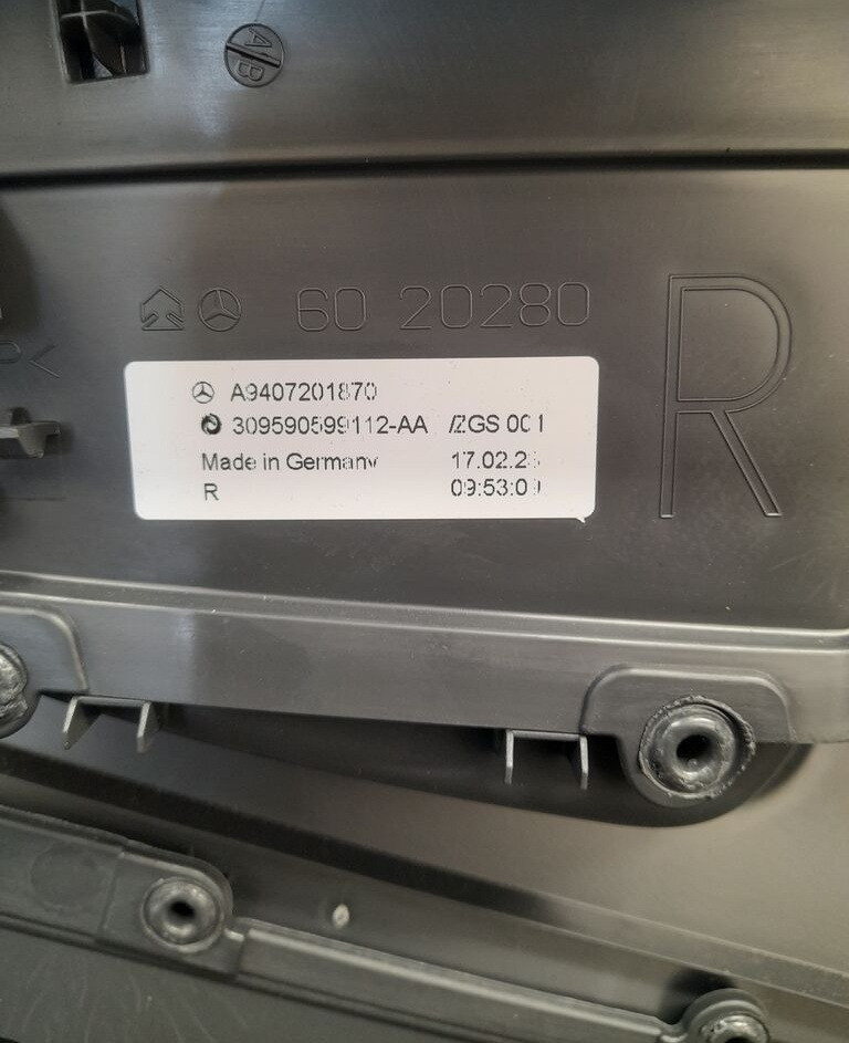 TAPICERKA PANEL DRZWI R Mercedes-Benz ATEGO A9407201870 - Door and parts for Truck: picture 5 TAPICERKA PANEL DRZWI R Mercedes-Benz ATEGO A9407201870 - Door and parts for Truck: picture 5