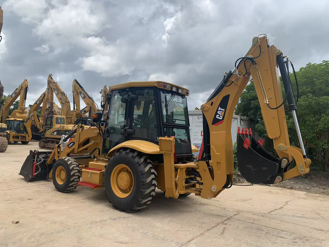 Caterpillar 420F, 420F2 Backhoe Loader with Telescopic Boom - Backhoe loader: picture 3 Caterpillar 420F, 420F2 Backhoe Loader with Telescopic Boom - Backhoe loader: picture 3